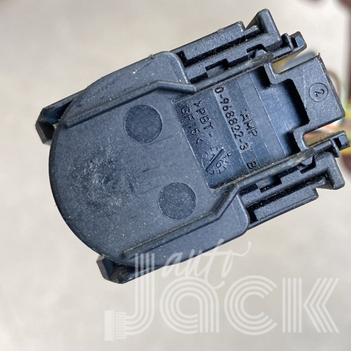 Роз'єм для Mercedes Benz oe 13553351A