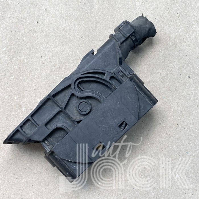 Роз'єм для Mercedes Benz oe A0009821509