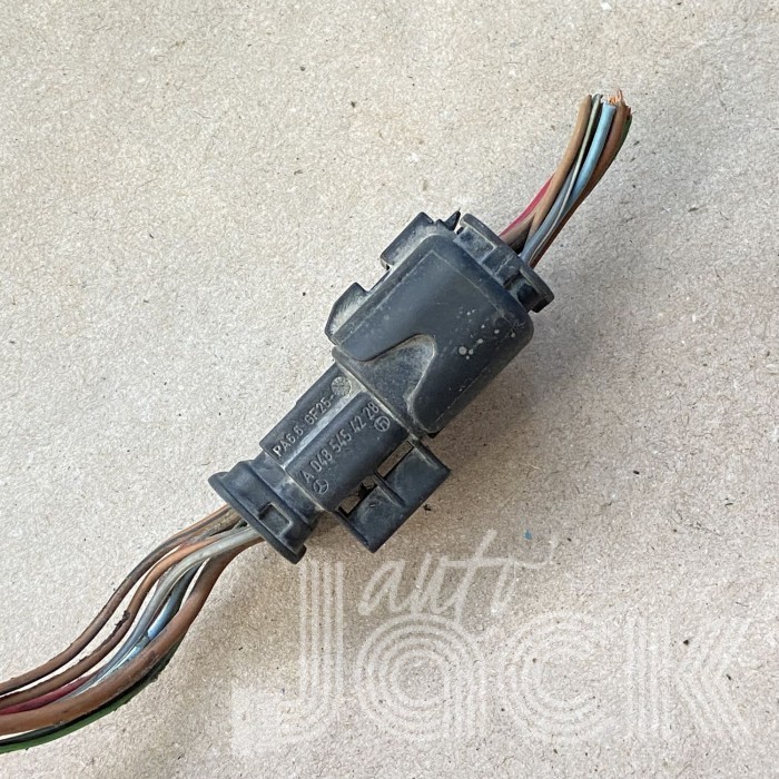 Роз'єм для Mercedes Benz oe A0485454228