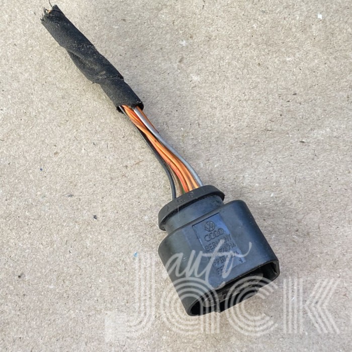 Роз'єм для Audi oe 4H0973714
