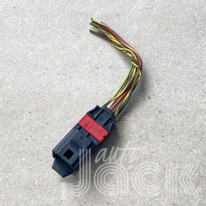 Роз'єм для Audi oe 7P0972735