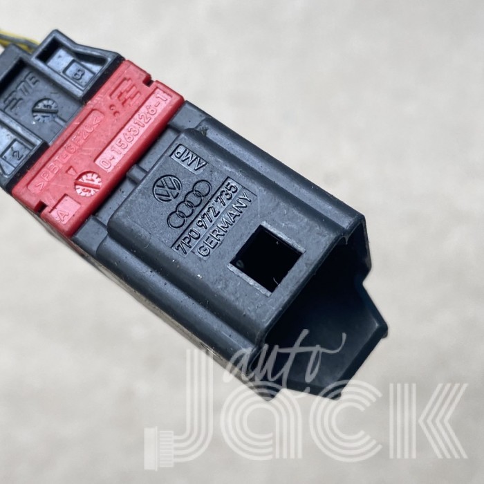 Роз'єм для Audi oe 7P0972735