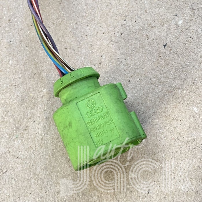 Роз'єм для Audi oe 4H0973713C