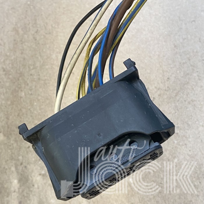 Роз'єм фари для BMW oe 6925638
