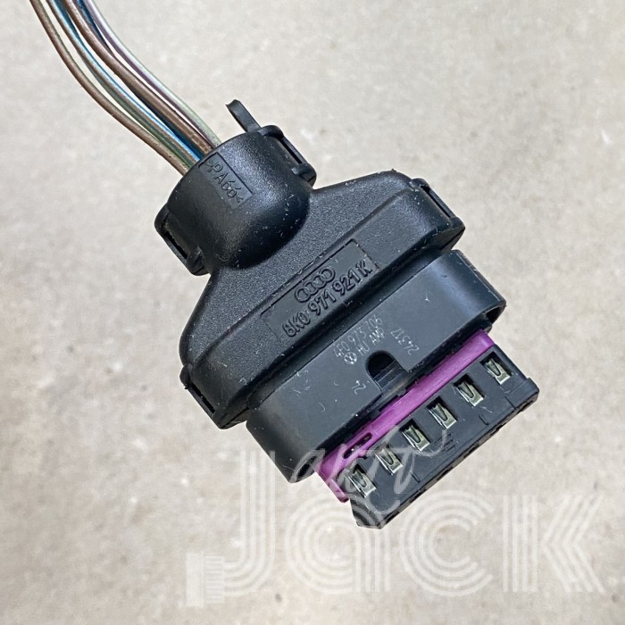 Роз'єм для Audi oe 4F0973706