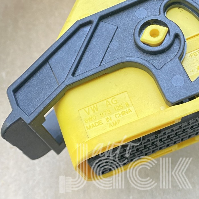 Роз'єм для Audi oe 8W0973125B Роз'єм для Audi oe 8W0973125B