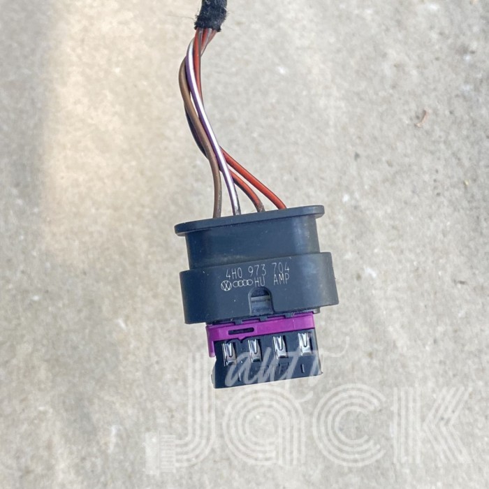Роз'єм для Audi oe 4F0973704