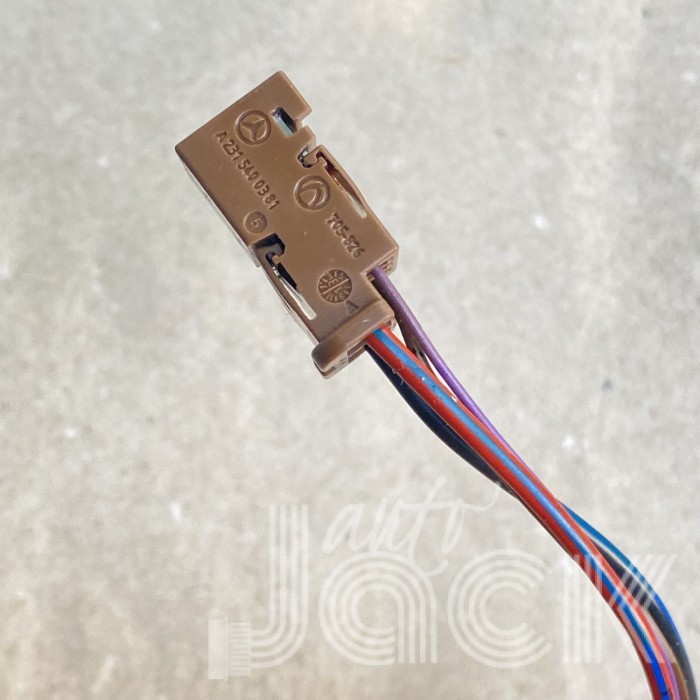 Роз'єм для Mercedes Benz oe A2315400381