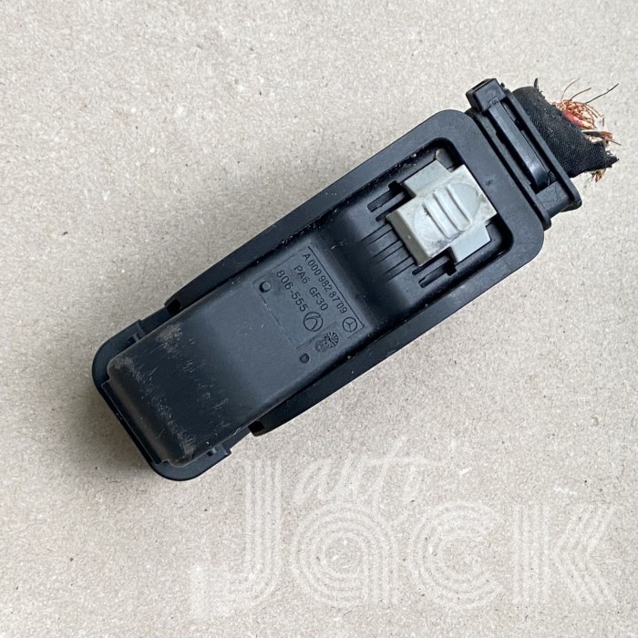 Роз'єм для Mercedes Benz oe A0009828709 Роз'єм для Mercedes Benz oe A0009828709