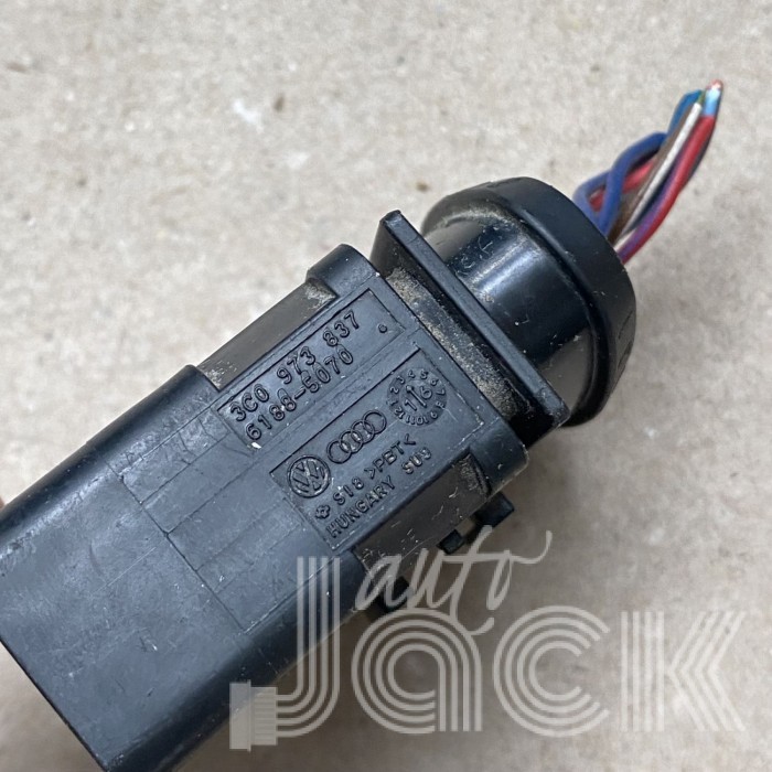 Роз'єм для Audi oe 3C0973837