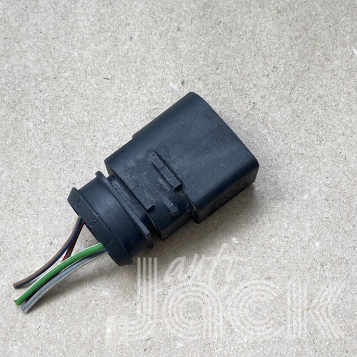 Роз'єм для Audi oe 1J0973833 Роз'єм для Audi oe 1J0973833