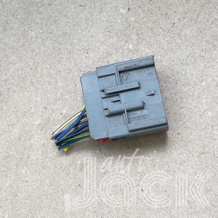 Роз'єм для Land Rover oe 0-1411228-1