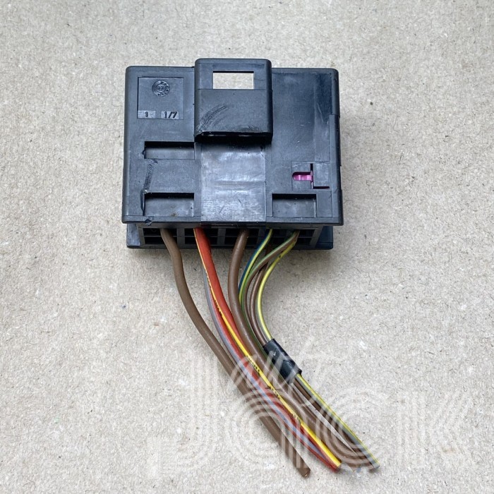 Роз'єм для Audi oe 7L0972762