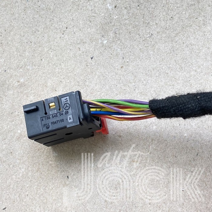 Роз'єм для Mercedes Benz oe A1665450426
