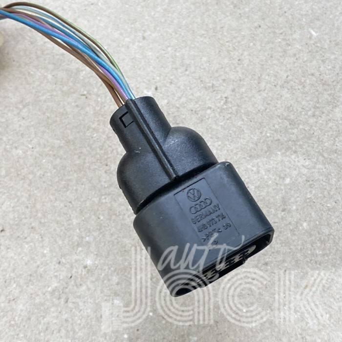 Роз'єм для Audi oe 4H0973714