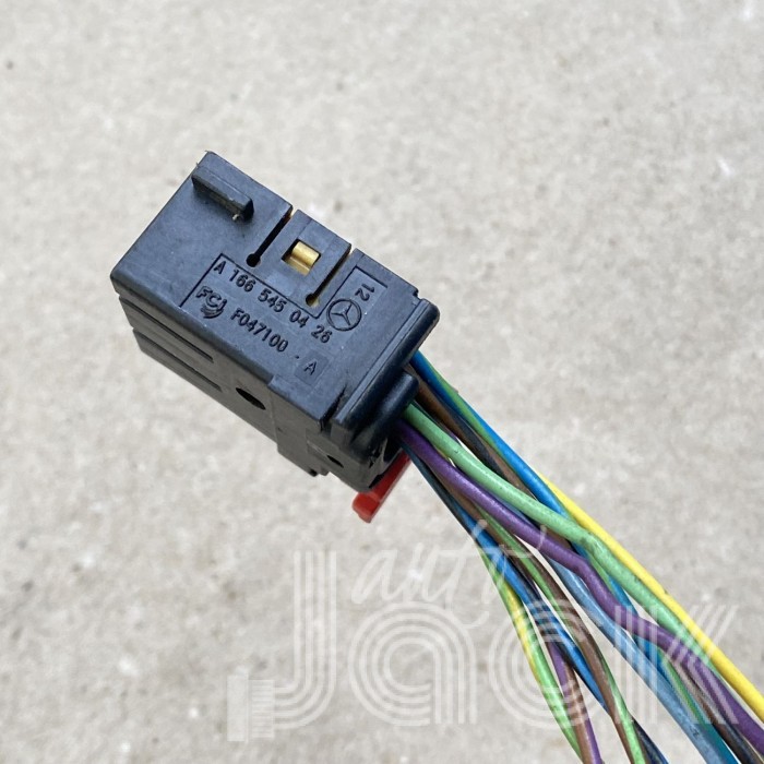 Роз'єм для Mercedes Benz oe A1665450426
