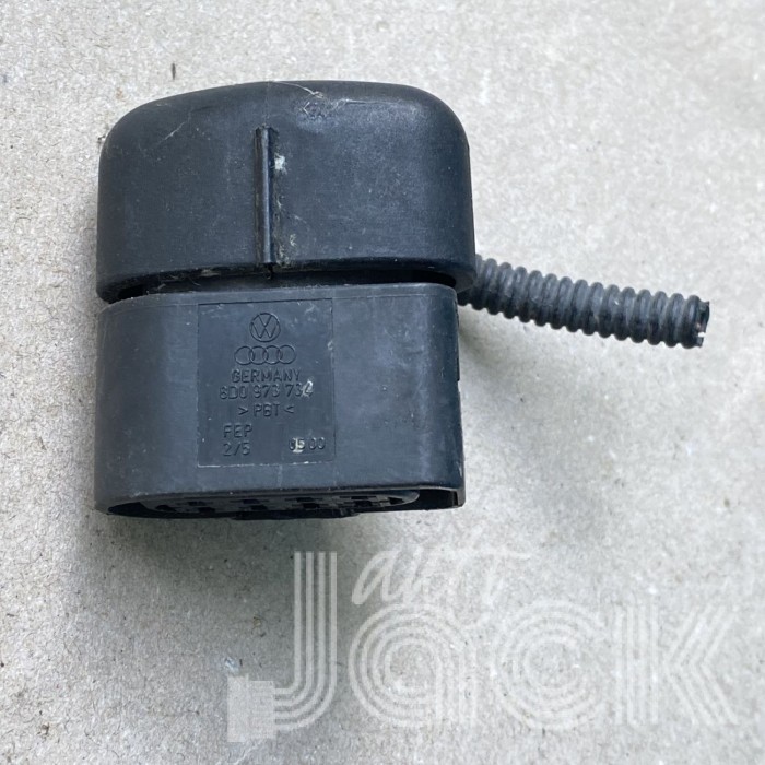 Роз'єм для Audi oe 8D0973734