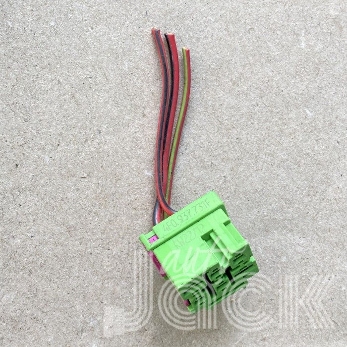 Разъем для Audi oe 4F0937731F
