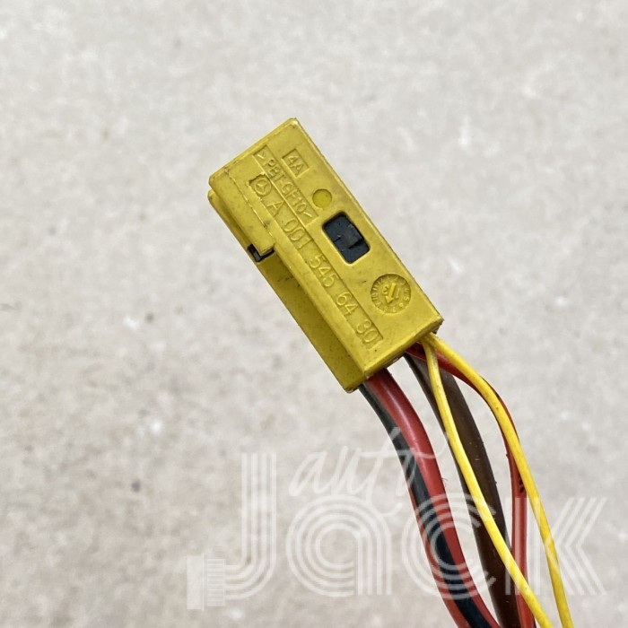 Роз'єм для Mercedes Benz oe A0015456430
