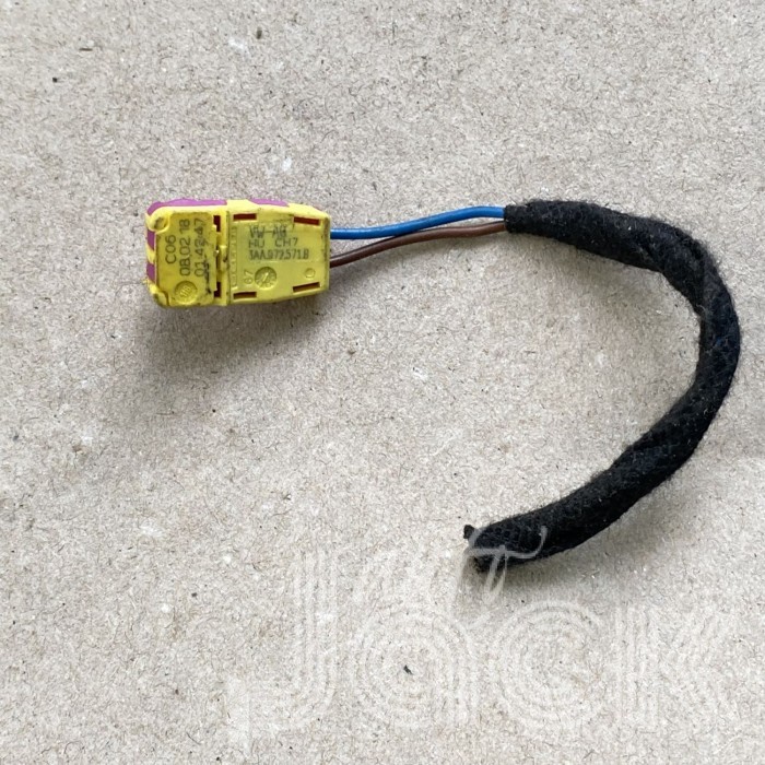 Роз'єм для Audi oe 3AA972571B
