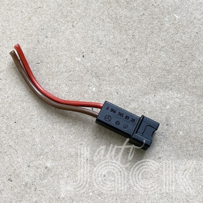Роз'єм для Mercedes Benz oe A0465458328