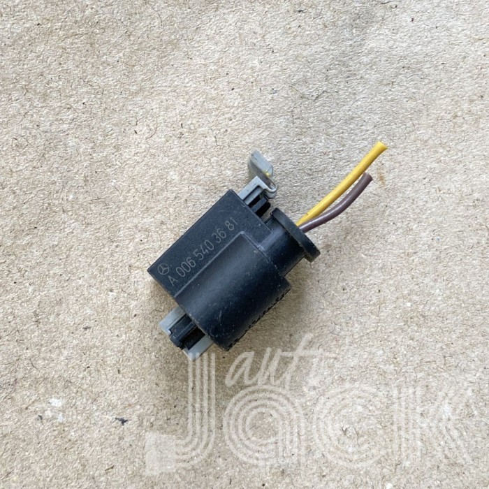 Роз'єм для Mercedes Benz oe A0065403681