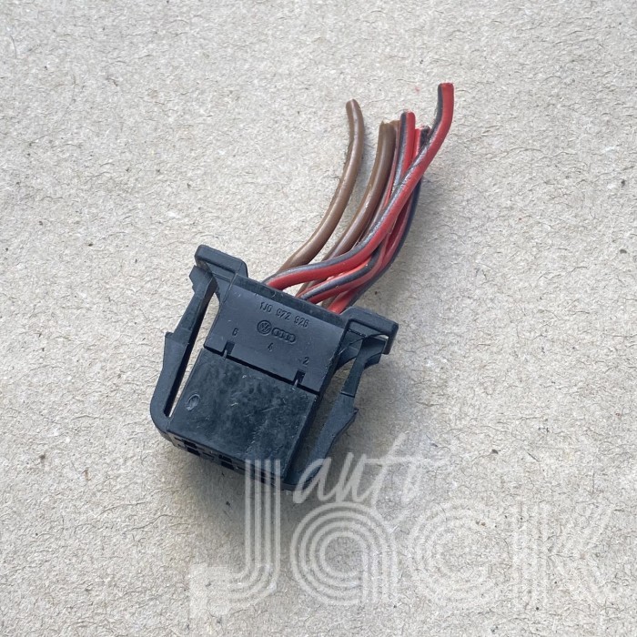 Разъем для Audi oe 1J0972926