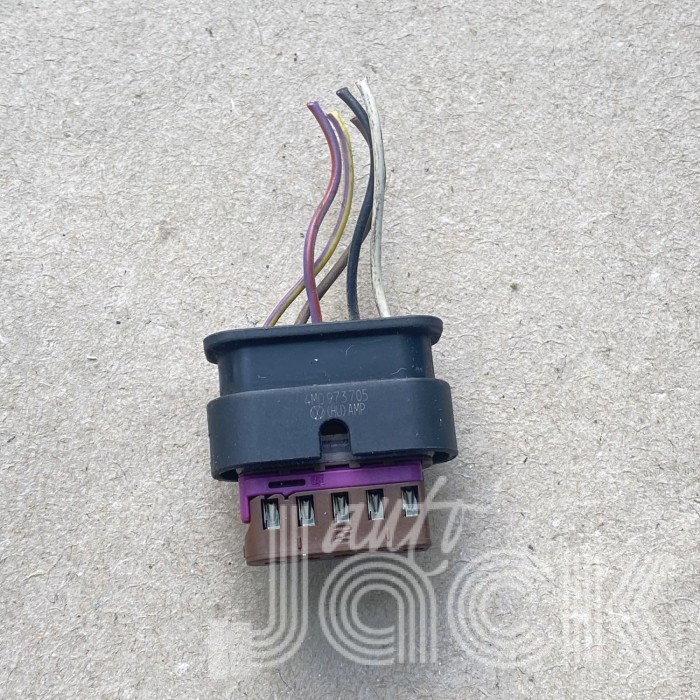 Роз'єм для Audi oe 4M0973705