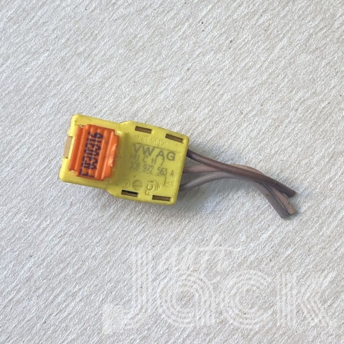 Роз'єм для Audi oe 3C8972563A