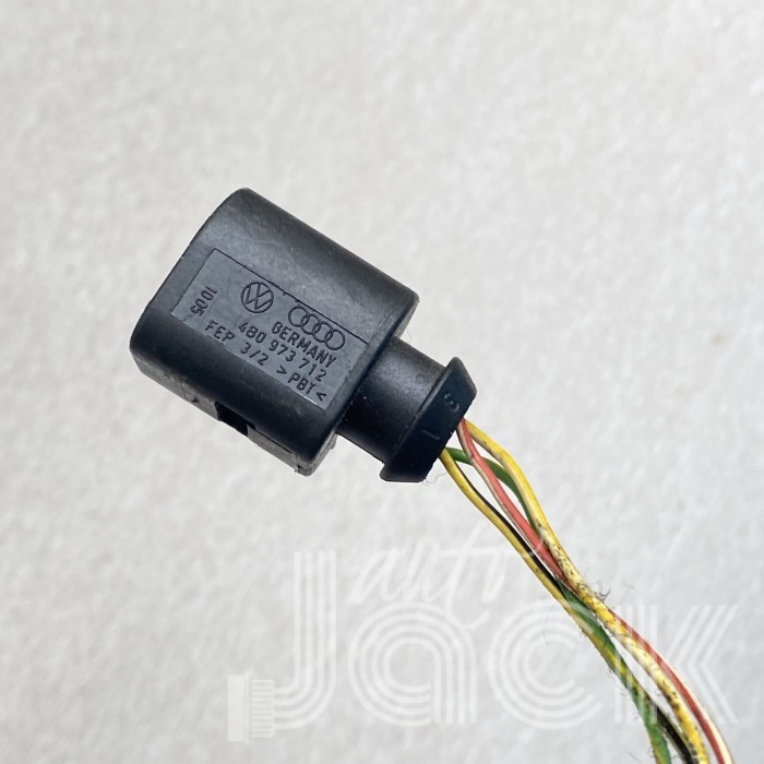 Роз'єм для Audi oe 4B0973712